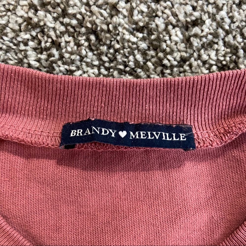Brandy Melville Tee - Picture 4 of 4